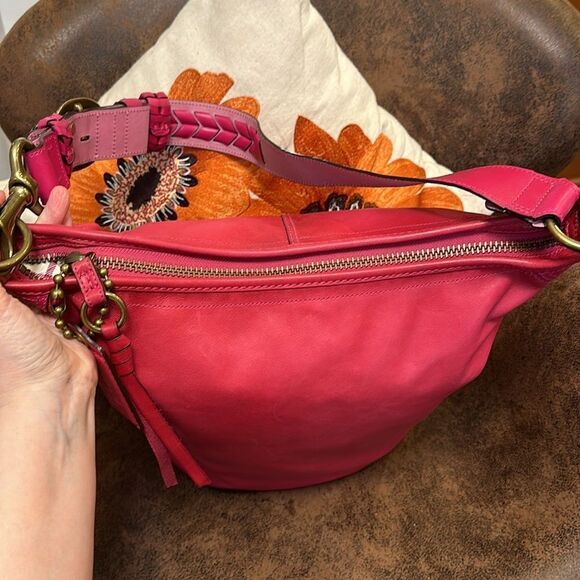 COACH BLEECKER XL HOBO 11423 BURNISHED LEATHER BRASS BUCKLE HANGTAG FUSCIA LNC! - Picture 10 of 17